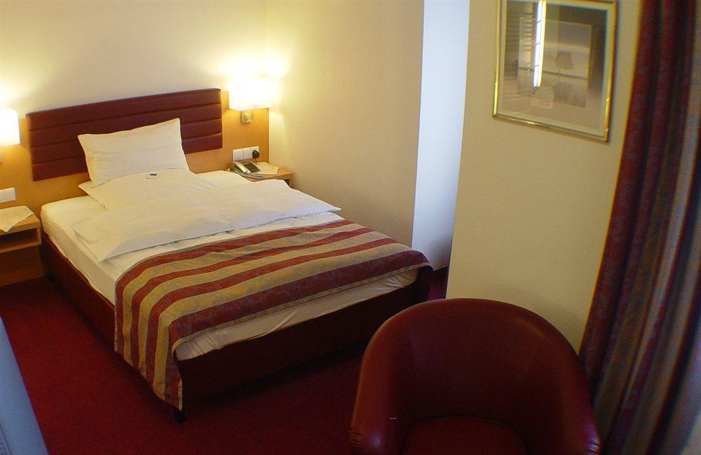 Hotel Zum Adler ボン エクステリア 写真
