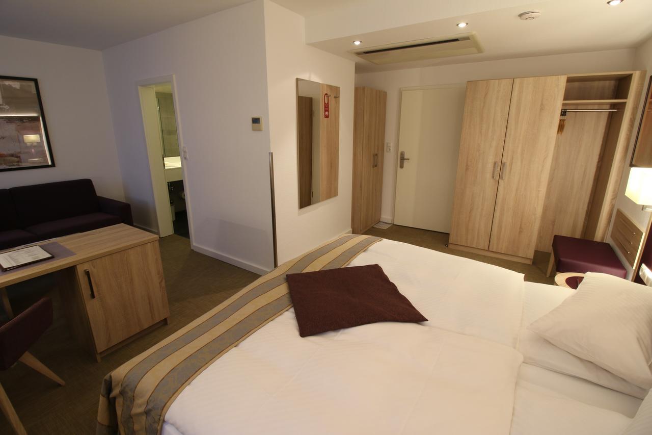 Hotel Zum Adler ボン エクステリア 写真